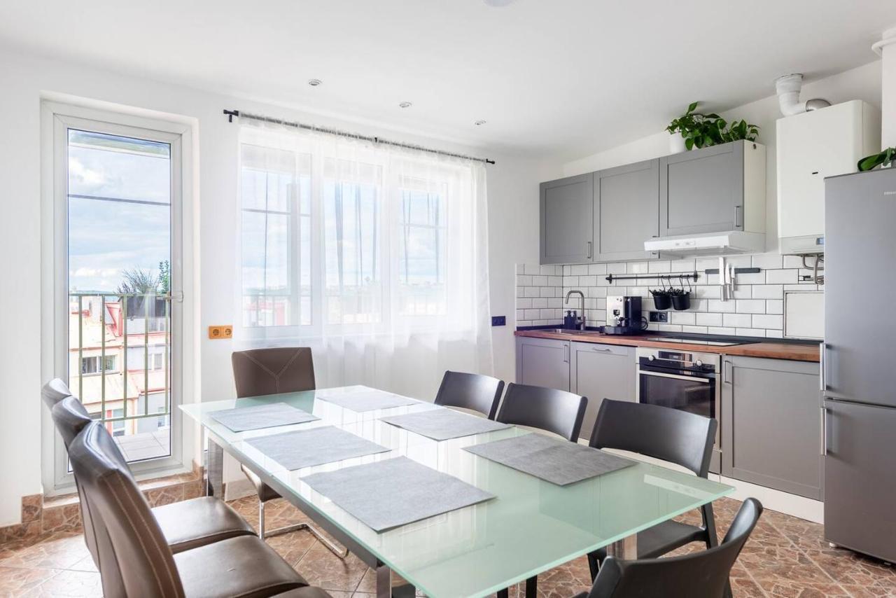 Huge 5 Bedrooms Near Castle Appartement *